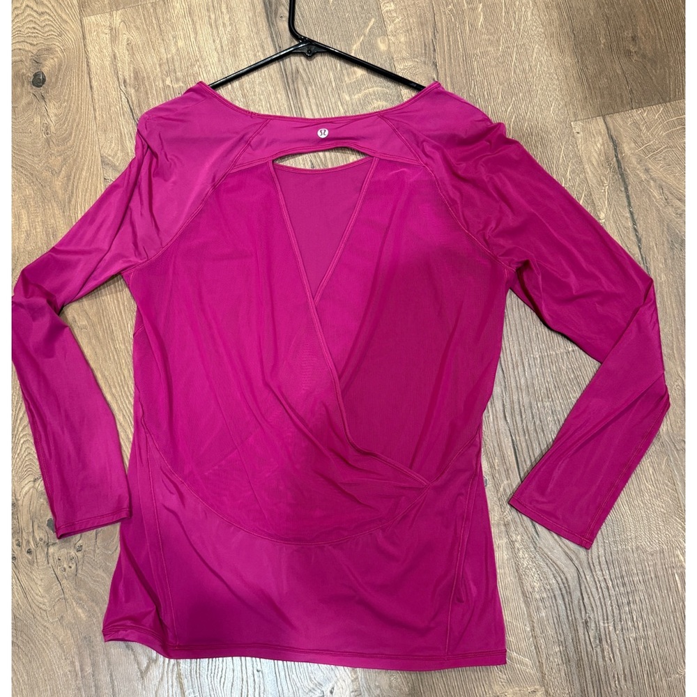 Lululemon long sleeve Yoga split back shirt size 10( M/L)